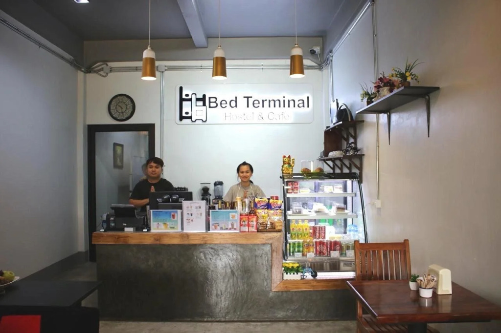 My Box Hostel  Cafe