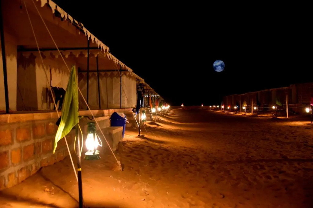 Sunrise Desert Resort  with Swimming Pool
