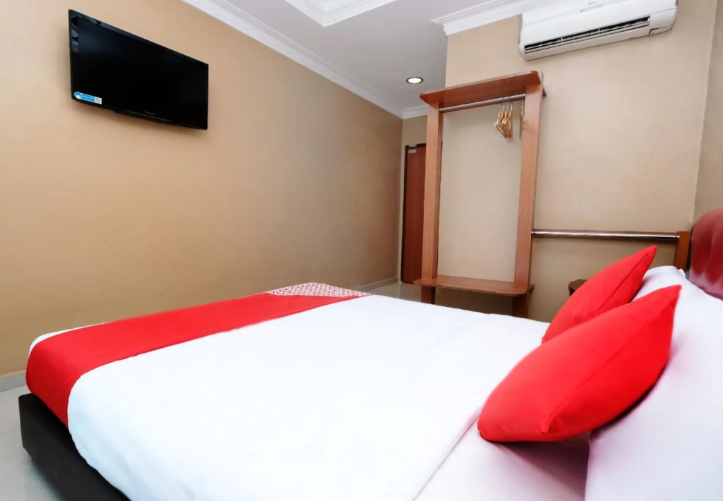 Swing & Pillows - Ayuni Hotel, Bangi Selangor
