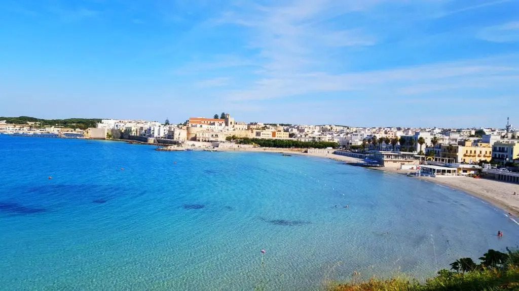 2 BEDROOMED APARTMENT - sleeps 5