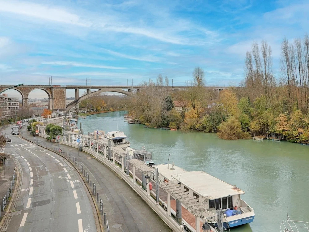Comfortable Studio for 2 by the Marne