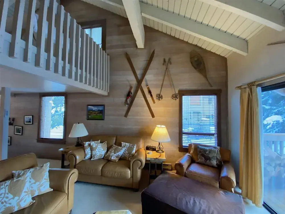 Snow Creek 1551 - Ski-in/ski-out + Pool & Hot Tub