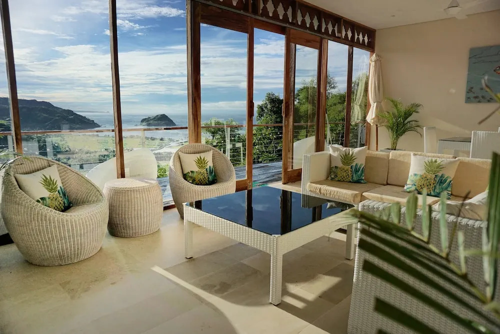 Villa Atas Pelangi