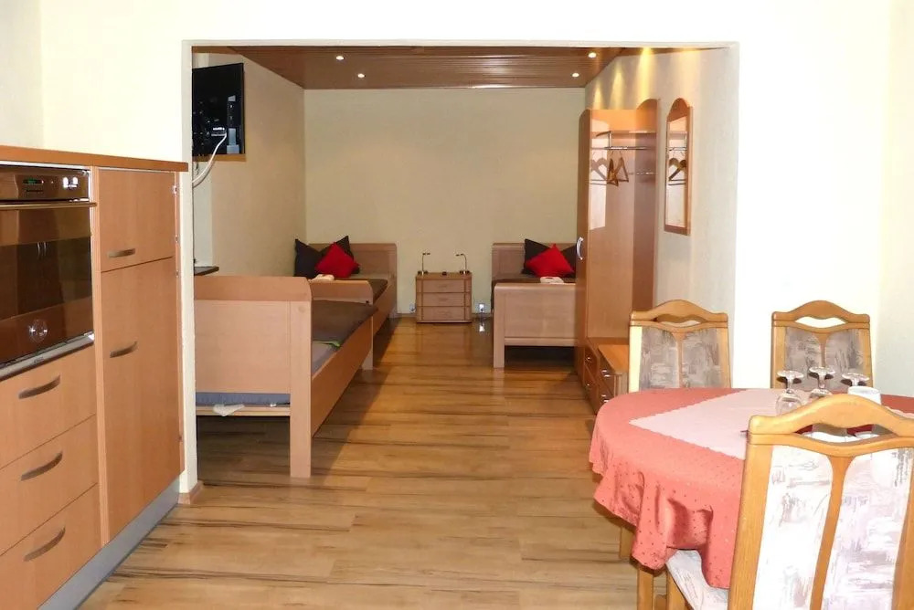 Messe-Zimmer TuS-Treff