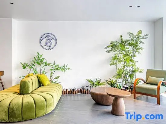 Ruyi Hotel (Chongqing West Station Baguocheng Branch)
