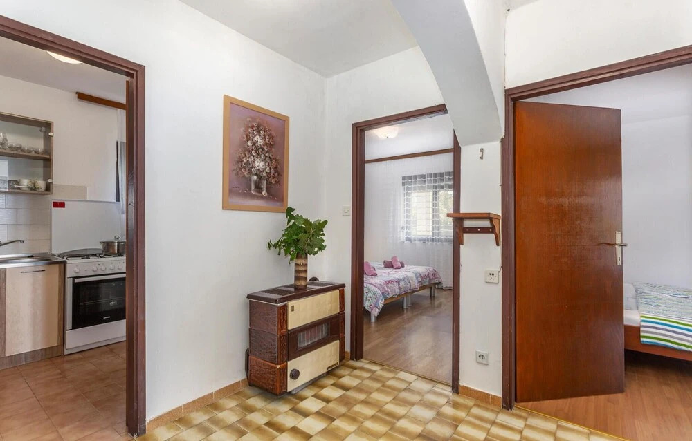 Stunning Home in Pinezici With Wifi and 3 Bedrooms