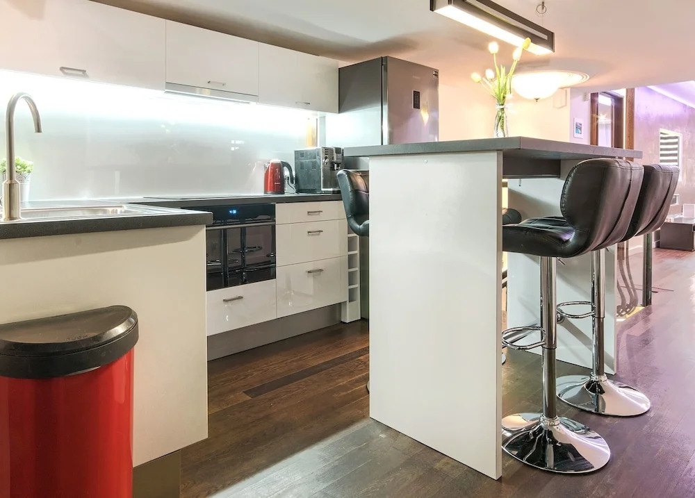 Acco Rent Amber House