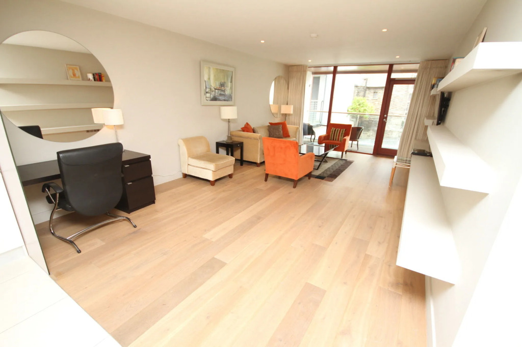 Lower Baggot Street Apartment