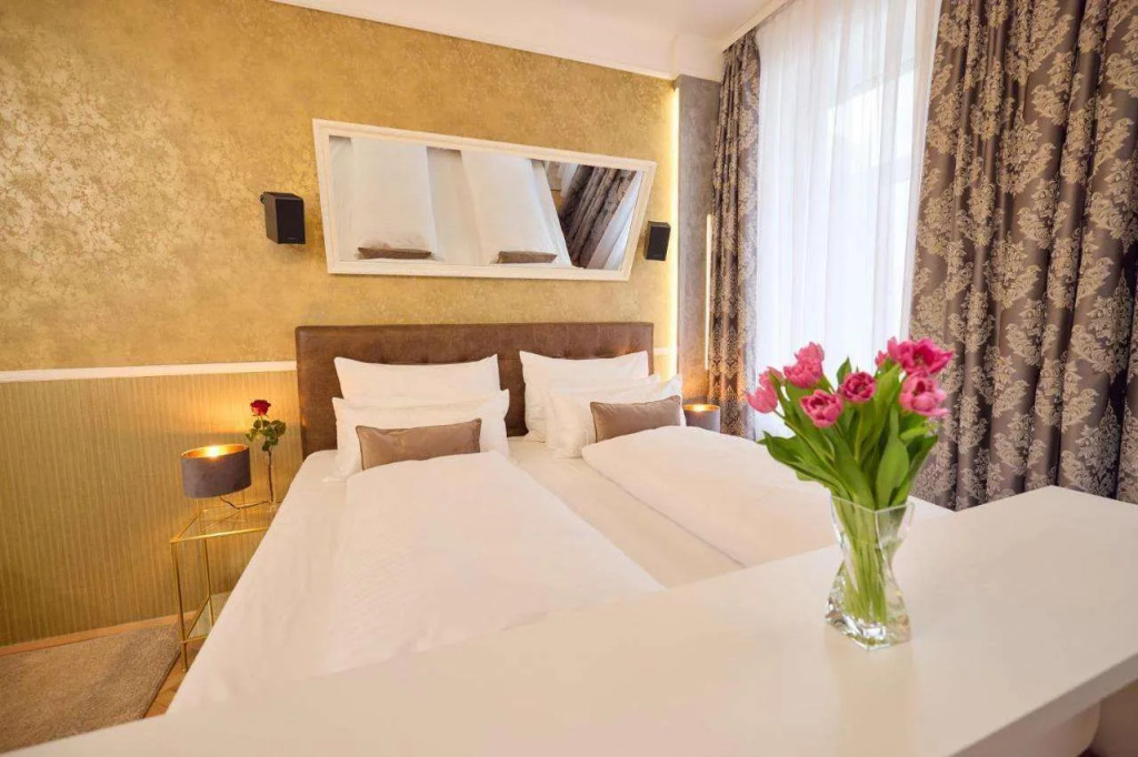 Sophies Place Augarten - Imperial Lifestyle City Apartments Vienna Parking