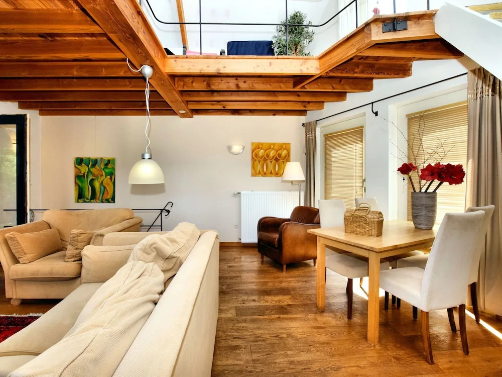 A Beautifully Furnished, Traditional Holiday Home