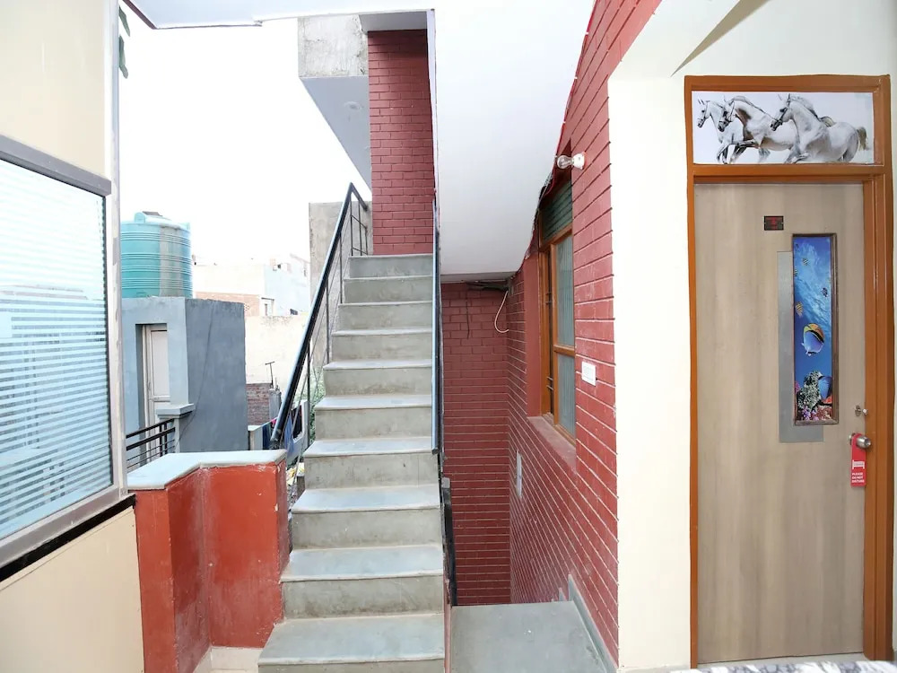 OYO 12745 Hotel Red House
