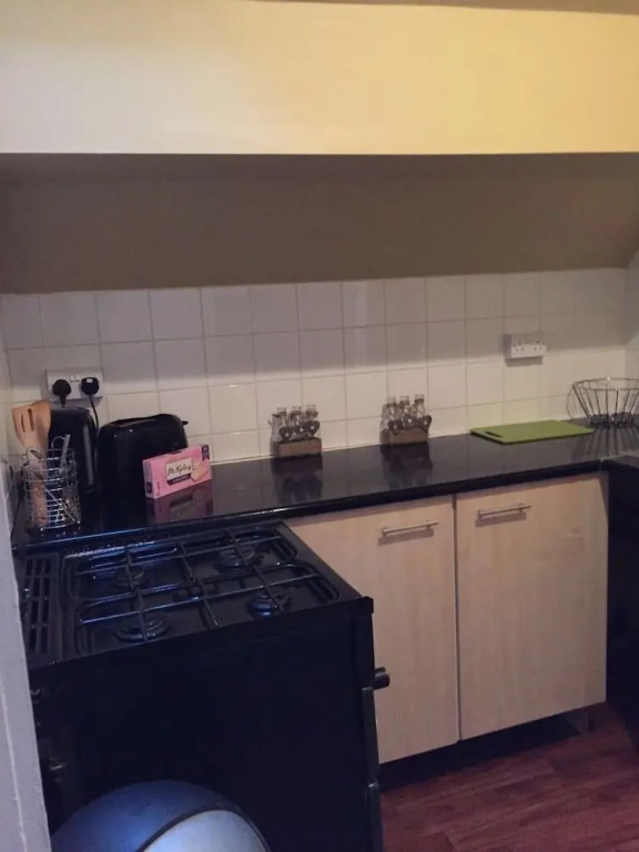 Studio Flat 2