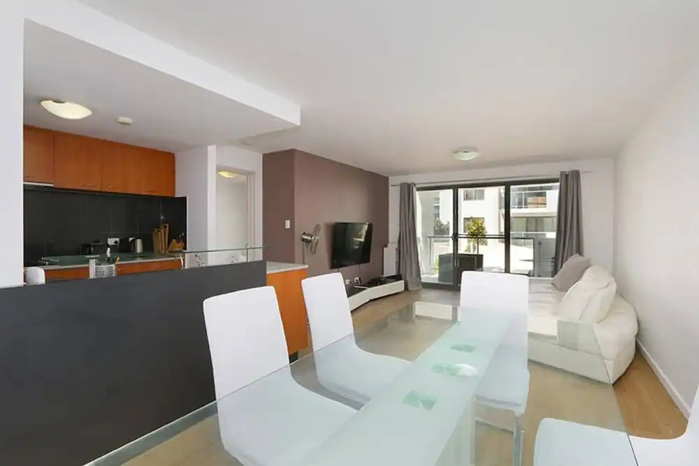 Convenient 3 Bedroom Apartment Close to Casino and CBD