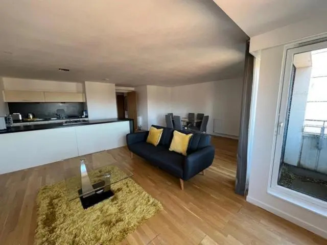 Modern & Spacious 2 bed Merchant City Apart-High St