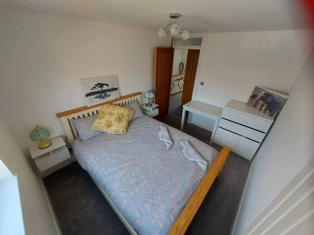 Stunning Bespoke 3-bed House in Central London