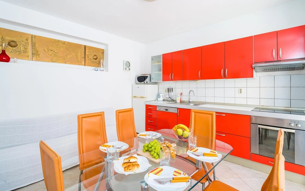 4 Bedroom Stunning Home In Slano
