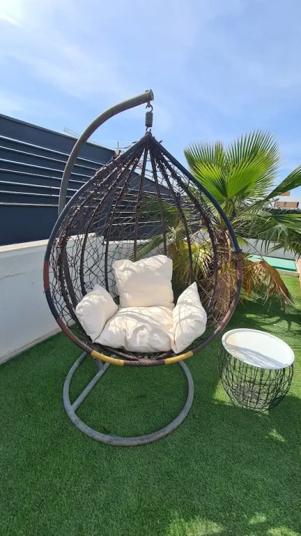 Luxury Villa for 6 Guests With Terrace
