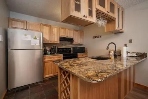 Updated 3BR Condo Near Downtown