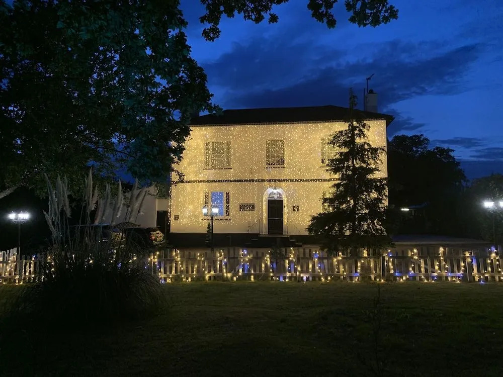STIFFORD CLAYS FARM HOTEL