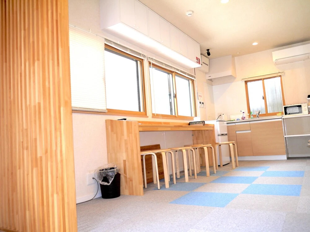 Guesthouse Osaka Tengachaya Station front hall
