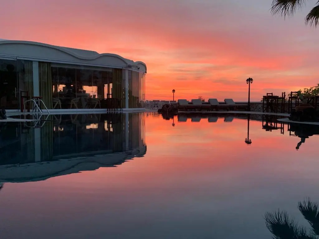 Villa Manos Hotel