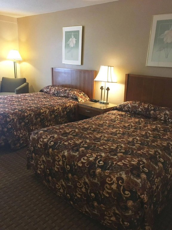 Aurora Fox Valley Inn