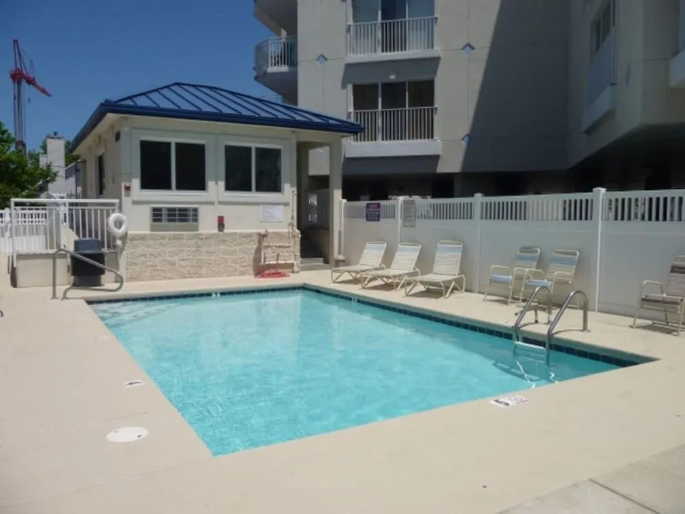 Bahia Vista II 202 - 3 Br Condo