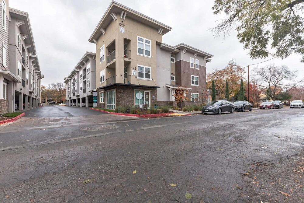 Modern Apartment With Upgraded Amenities Near CSU