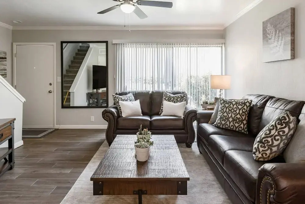 Rustic Modern Townhouse Old Town 4 Heated Pools