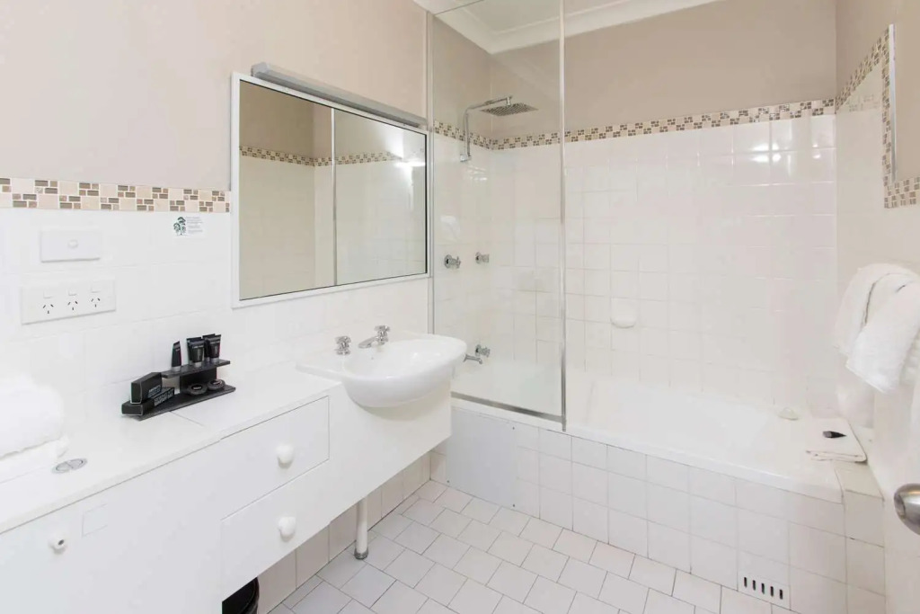 The Belmore Apartments Hotel