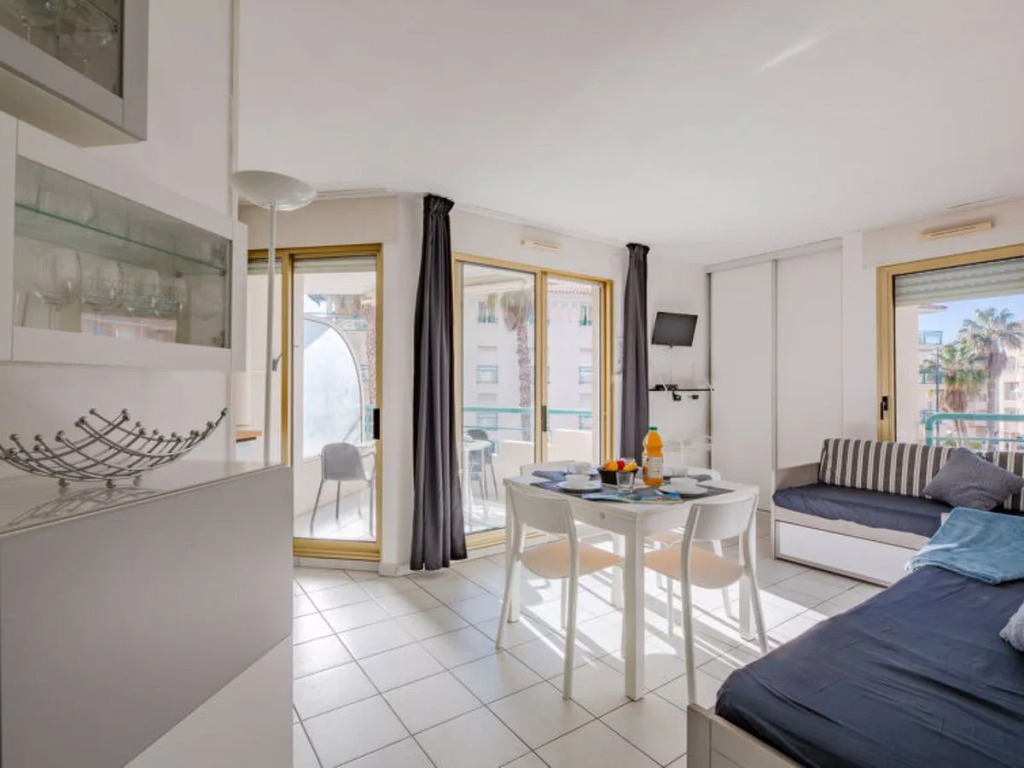 Villa LOpen Fréjus 27684