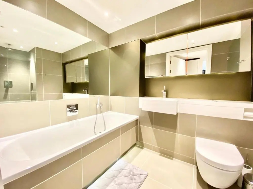 Stylish 2 Bed Flats Near US Embassy