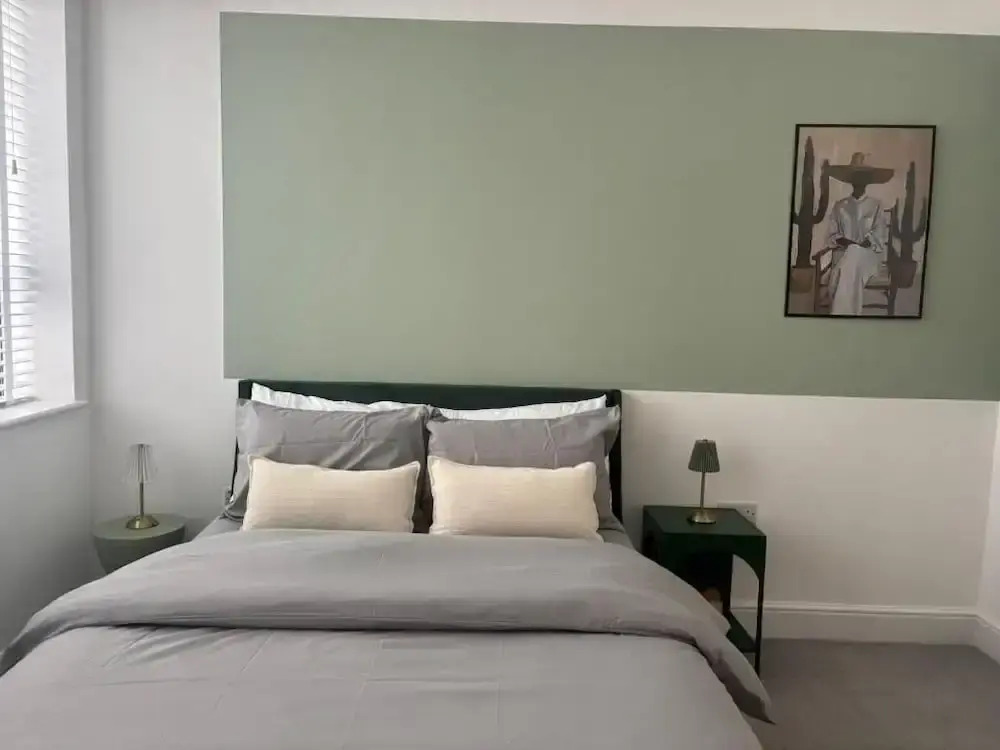 Stunning 3 Bed Apartment By Urban Roost