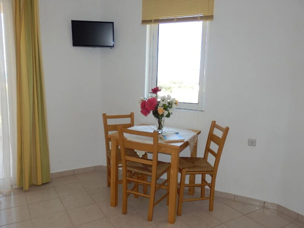 Maro Suites