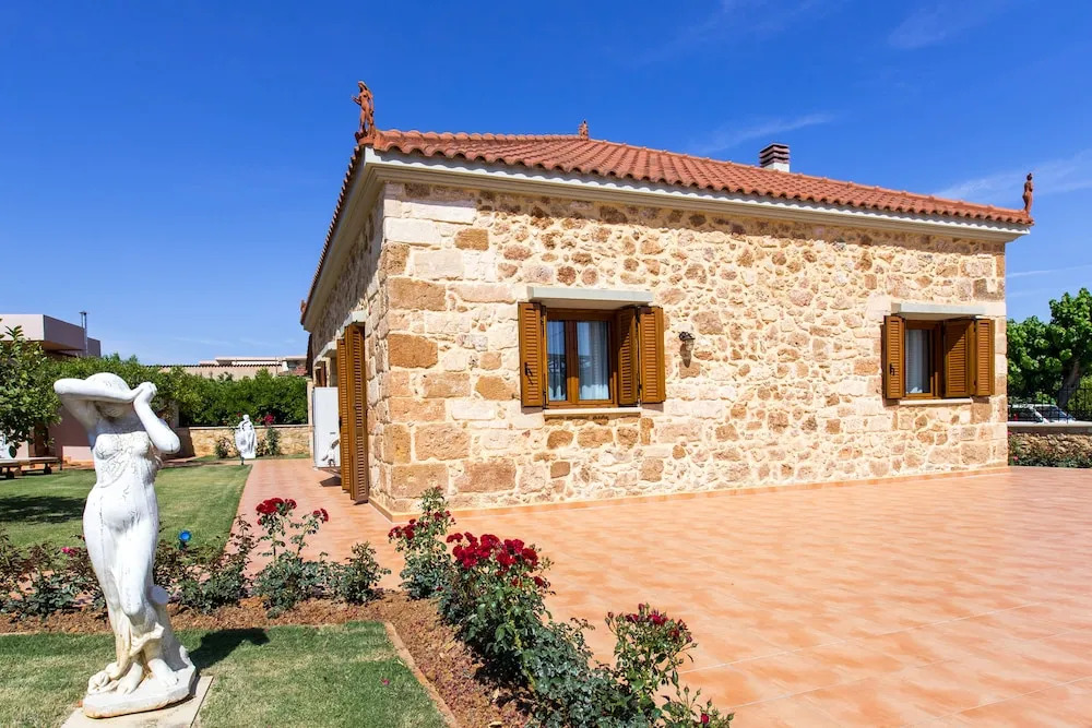 Villa Anerocurù by Chania city