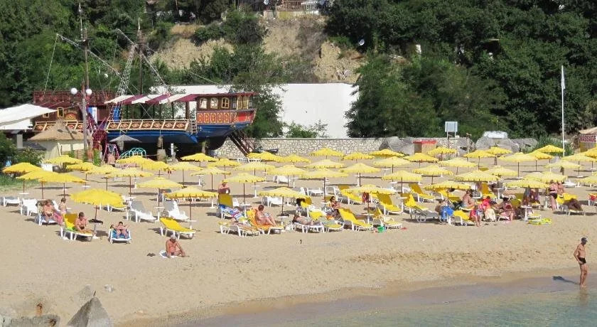 Golden Horn Hotel