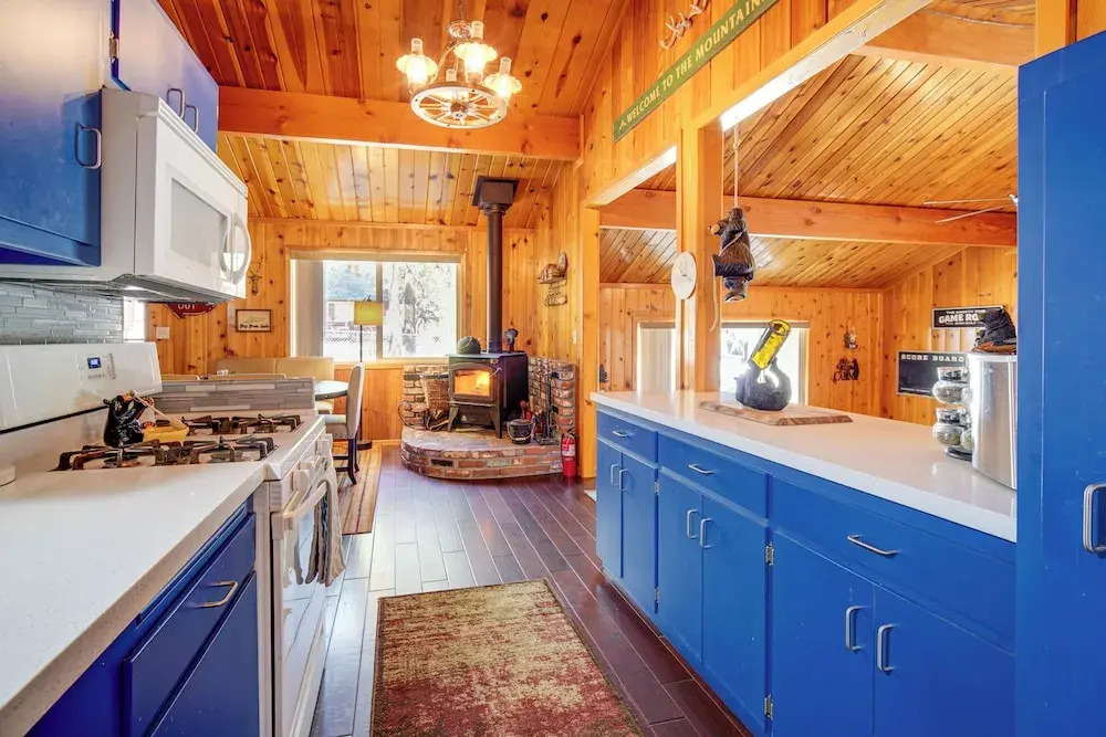 5 Mi to Big Bear Lake: Pet-friendly Gem Near Hikes