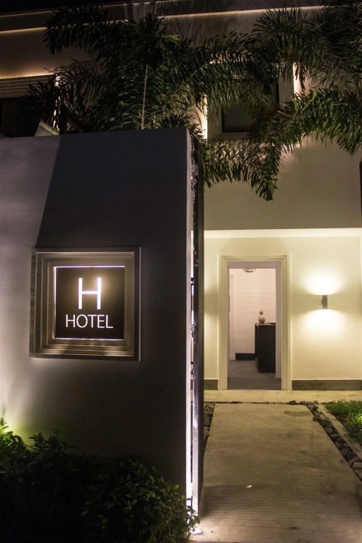 H Hotel Cambodia