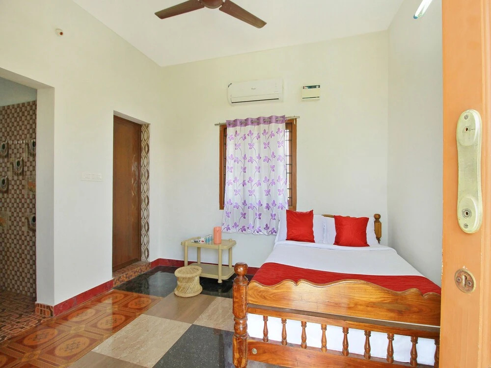 OYO 12136 Home Serene 1BHK Aurovile Beach