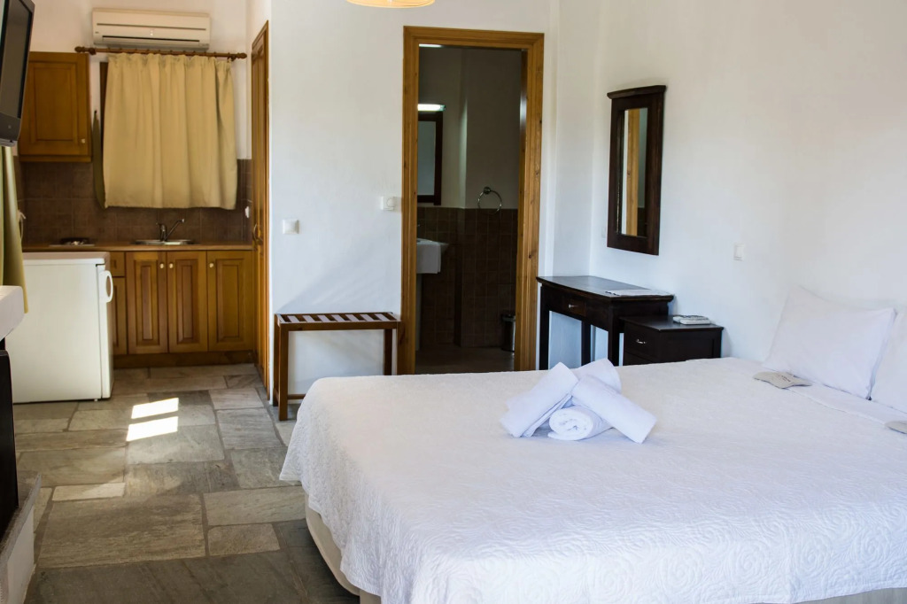 Alkifron Hotel