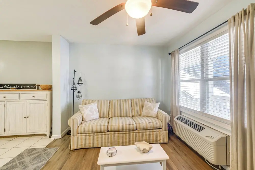 Walkable Couple's Retreat in North Myrtle Beach!