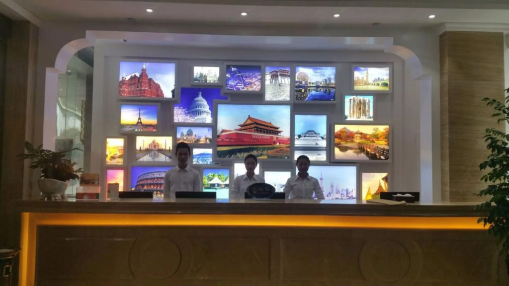 Yiwu Baide Theme Hotel