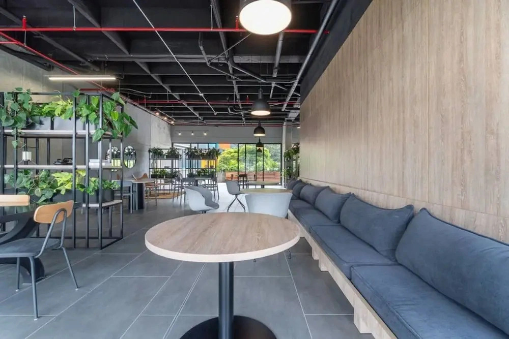 Go Living Suites - 1319