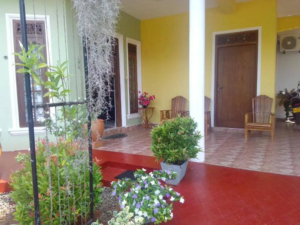 Diyawara Home Stay
