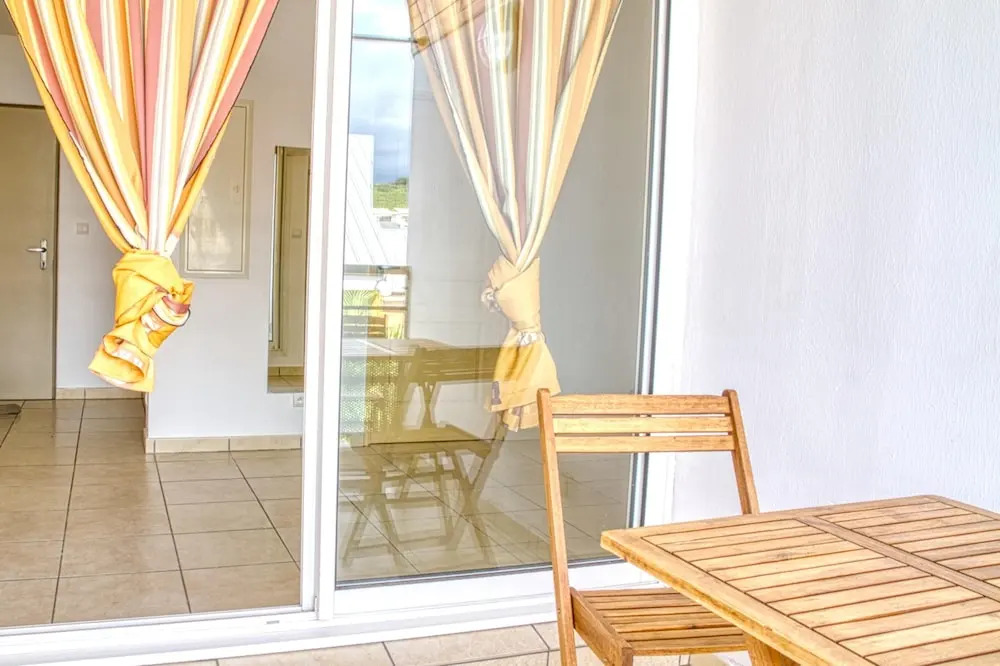 Studio in Saint-gilles les Bains, With Wonderful Mountain View, Furnished Balcony and Wifi