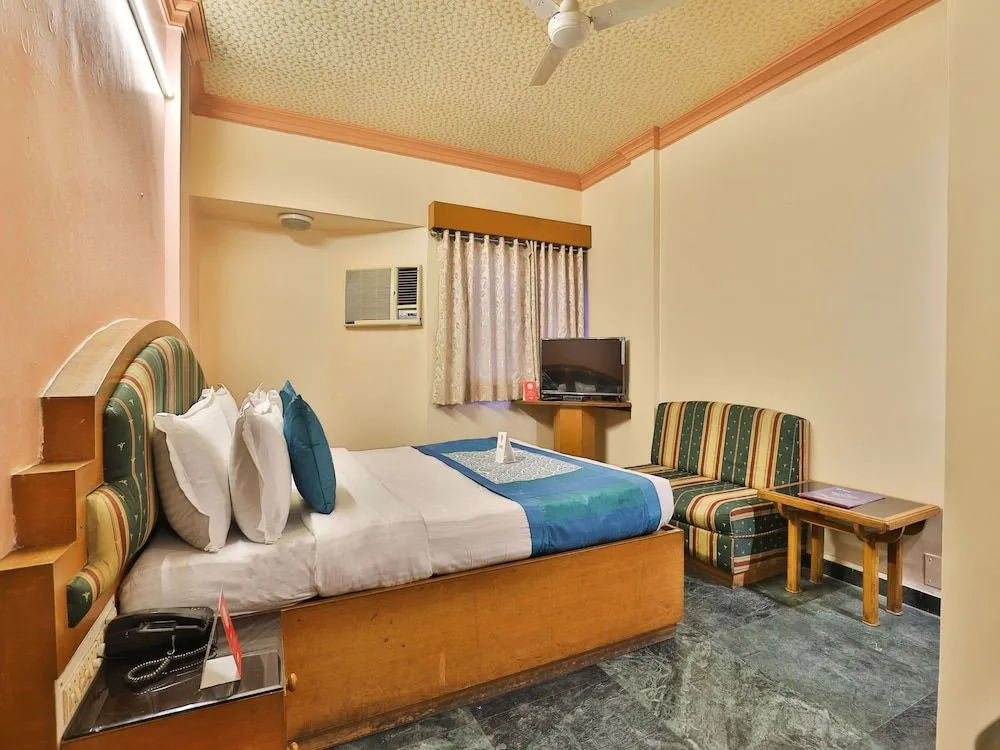 FabHotel Bridge