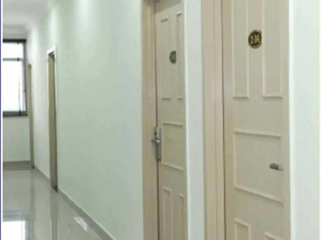Hotel 128
