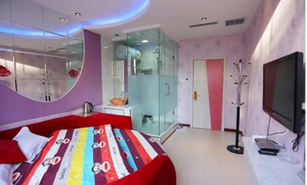 Holiday Theme Hotel