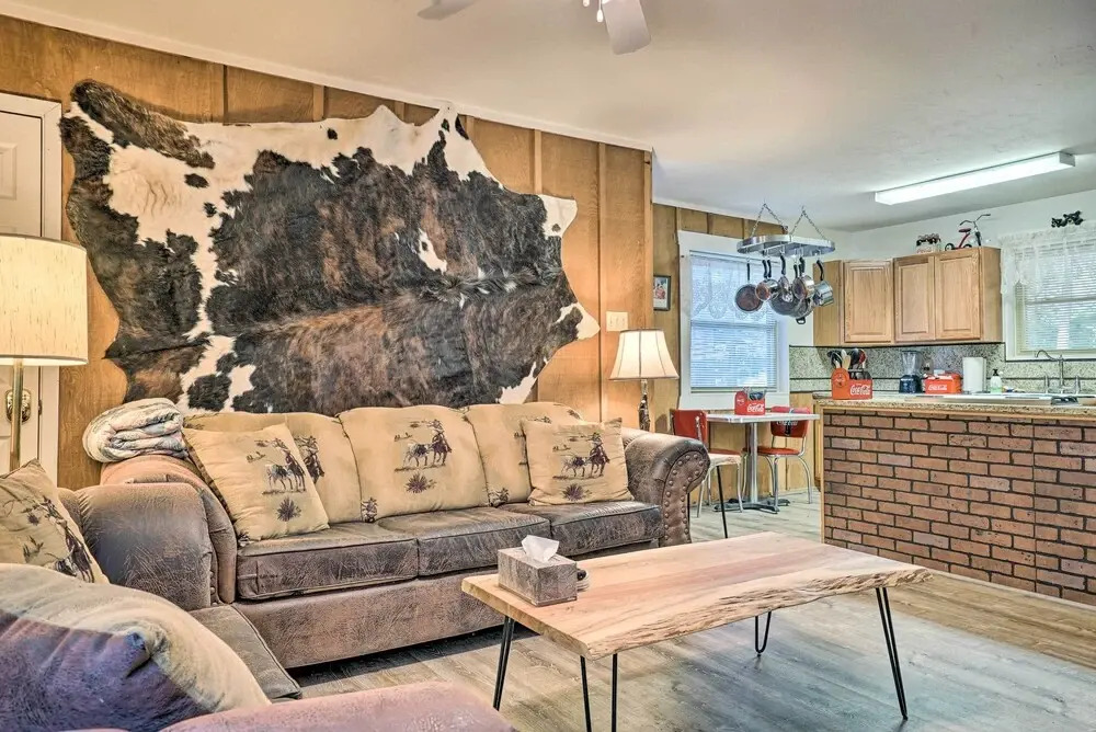 Rustic Cloudcroft Home ~ 2 Mi to Ski Slopes!