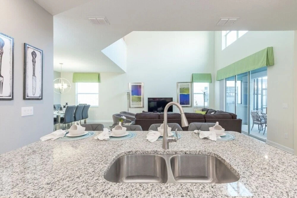 Wonderful 5 Bed Home Near Disney Parks - 4796 5 Bedroom Home